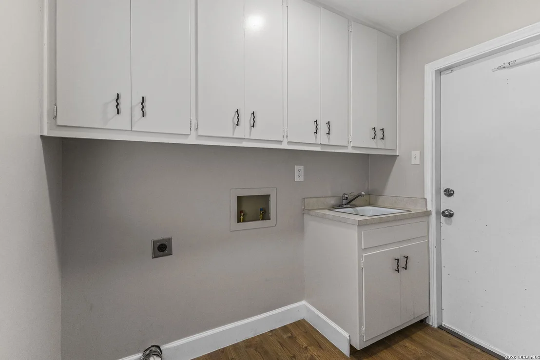 Photo of 1516 Caper