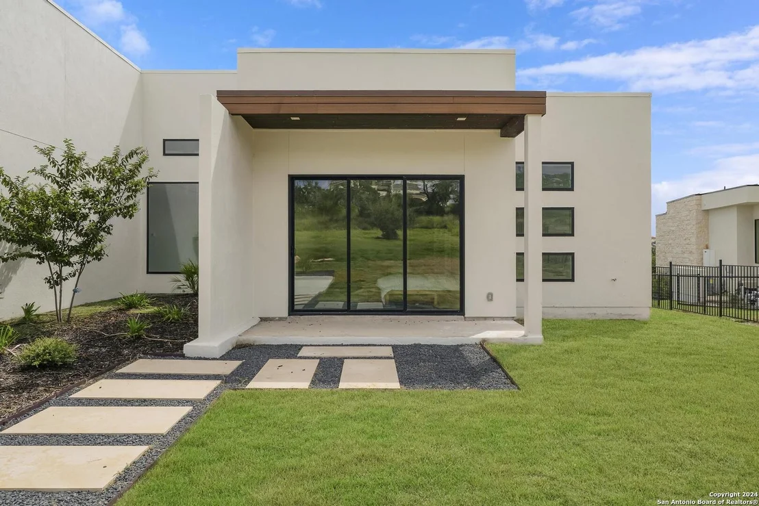 Photo of 25907 Morhiss Pt