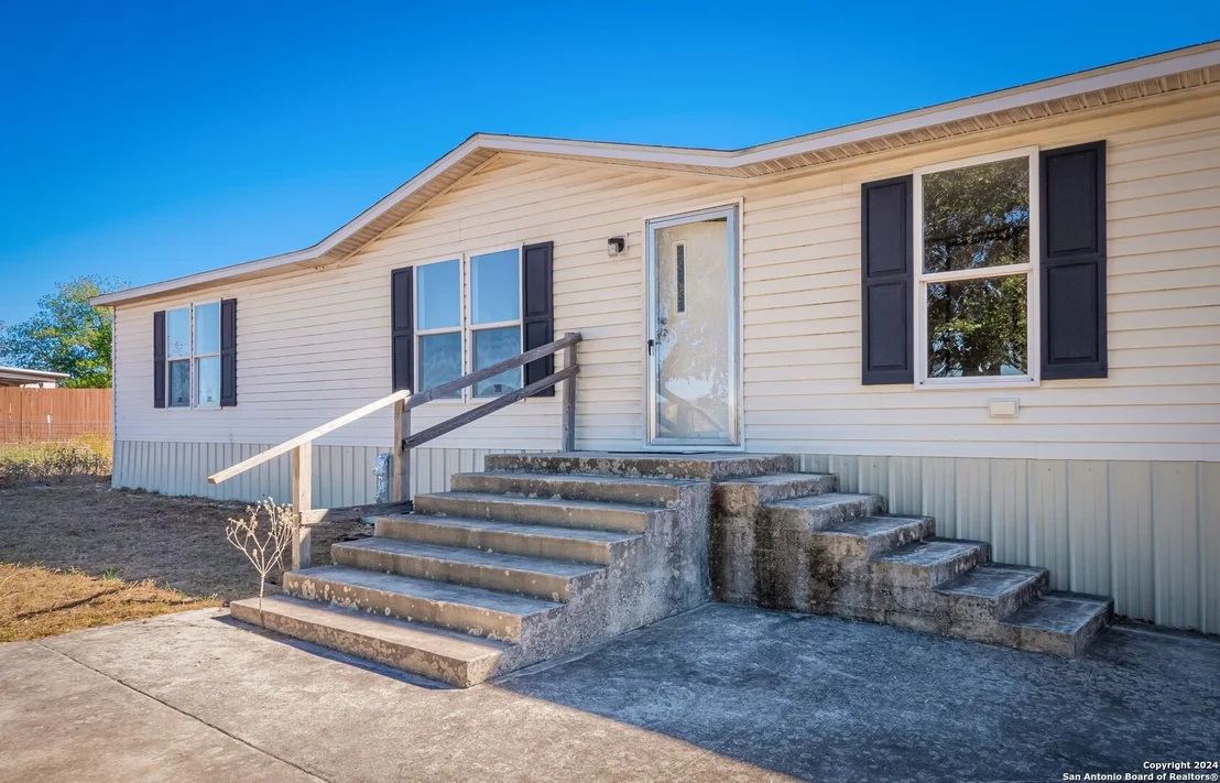 Photo of 112 Rolling Hills Dr