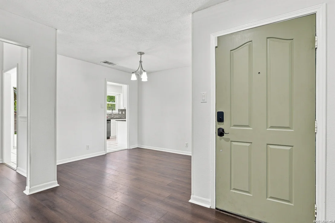 Photo of 5946 Spring Cluster