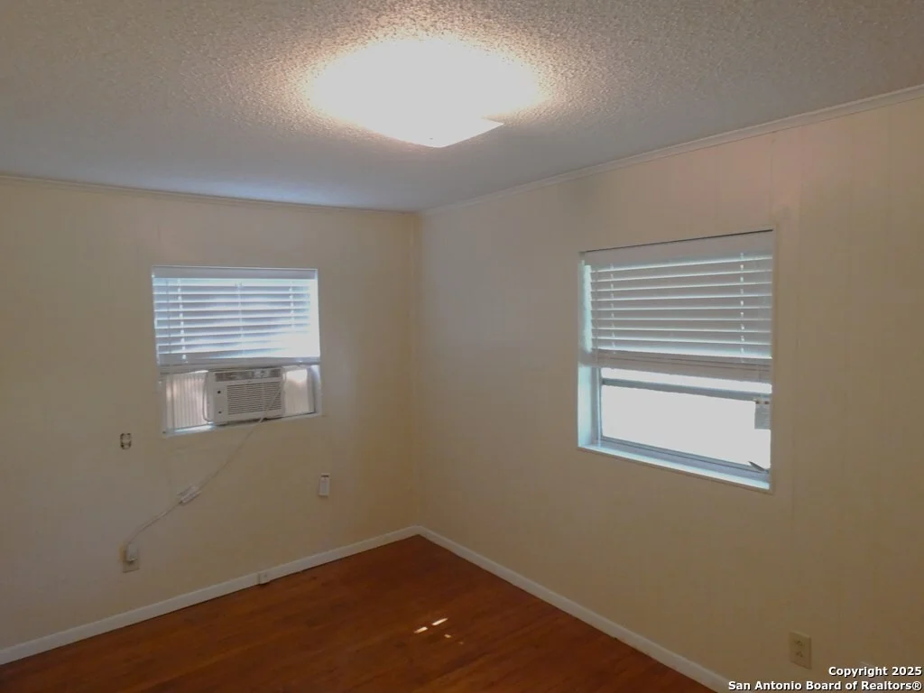 Photo of 1411 Retama