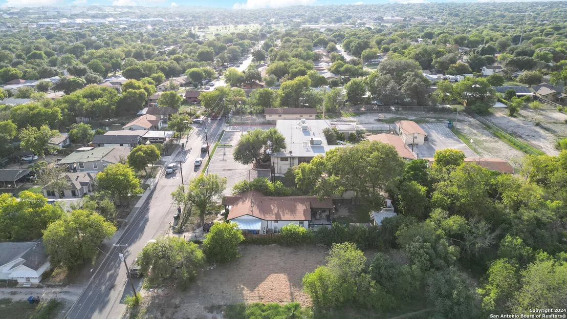 Photo of 5211 BLESSING ST