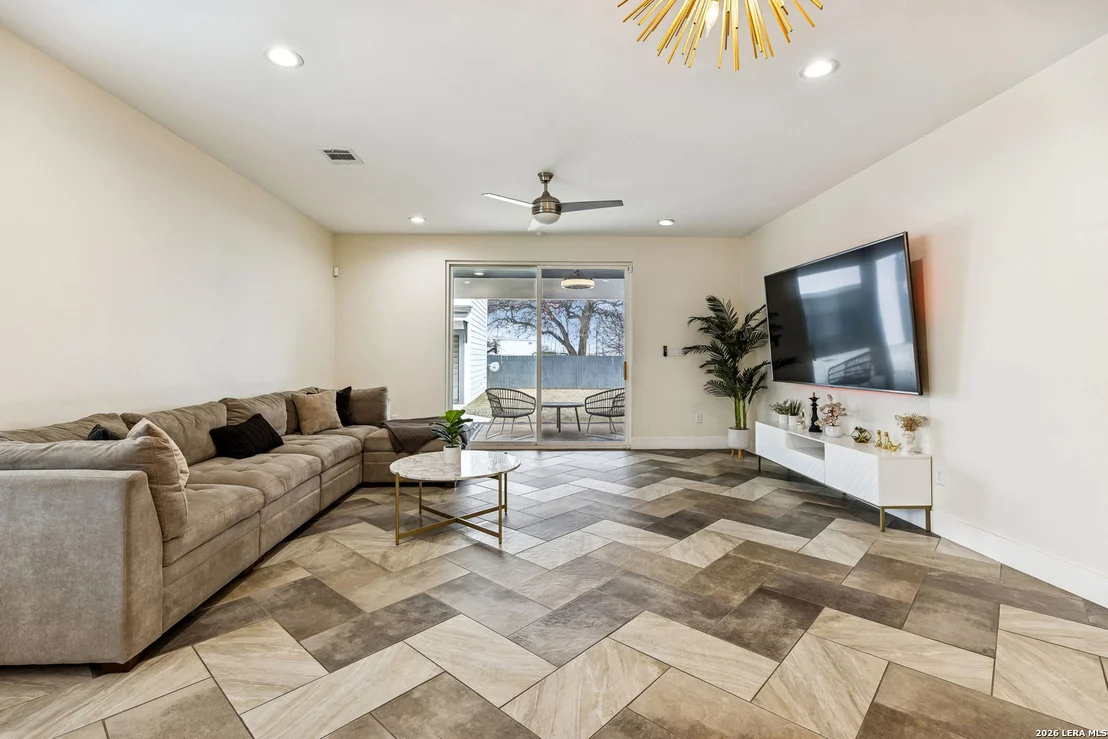 Photo of 303 Pendleton Ave