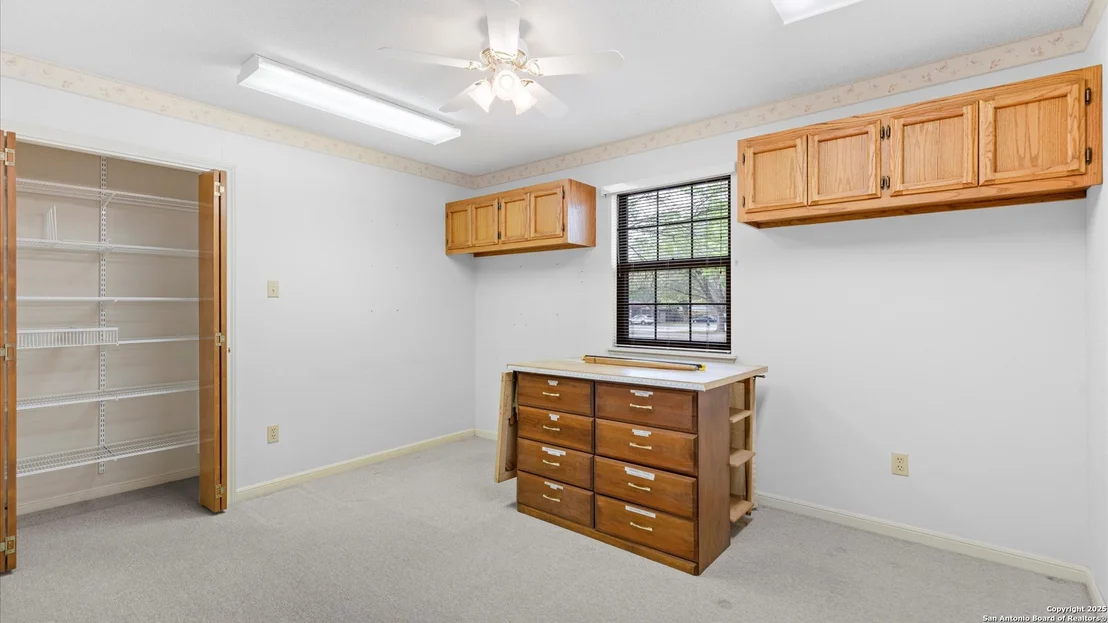 Photo of 927 Earl