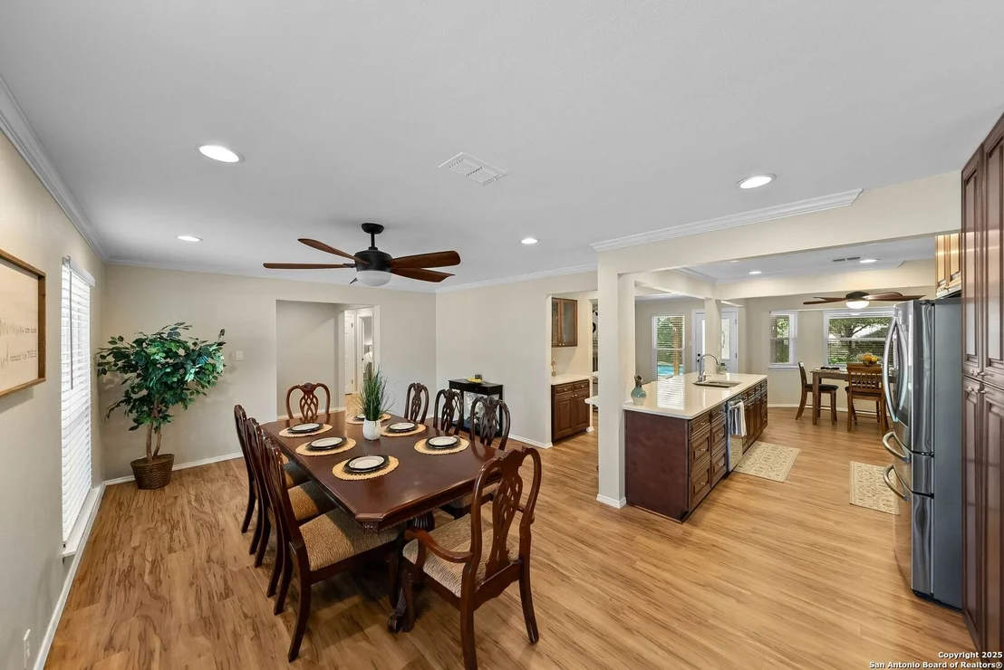 Photo of 15251 Oak Spring