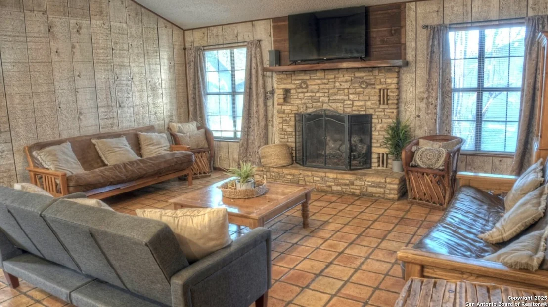Photo of 65 PINEVIEW RD