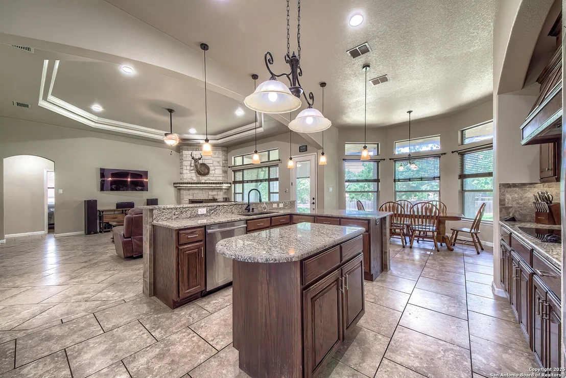 Photo of 141 Circle Six