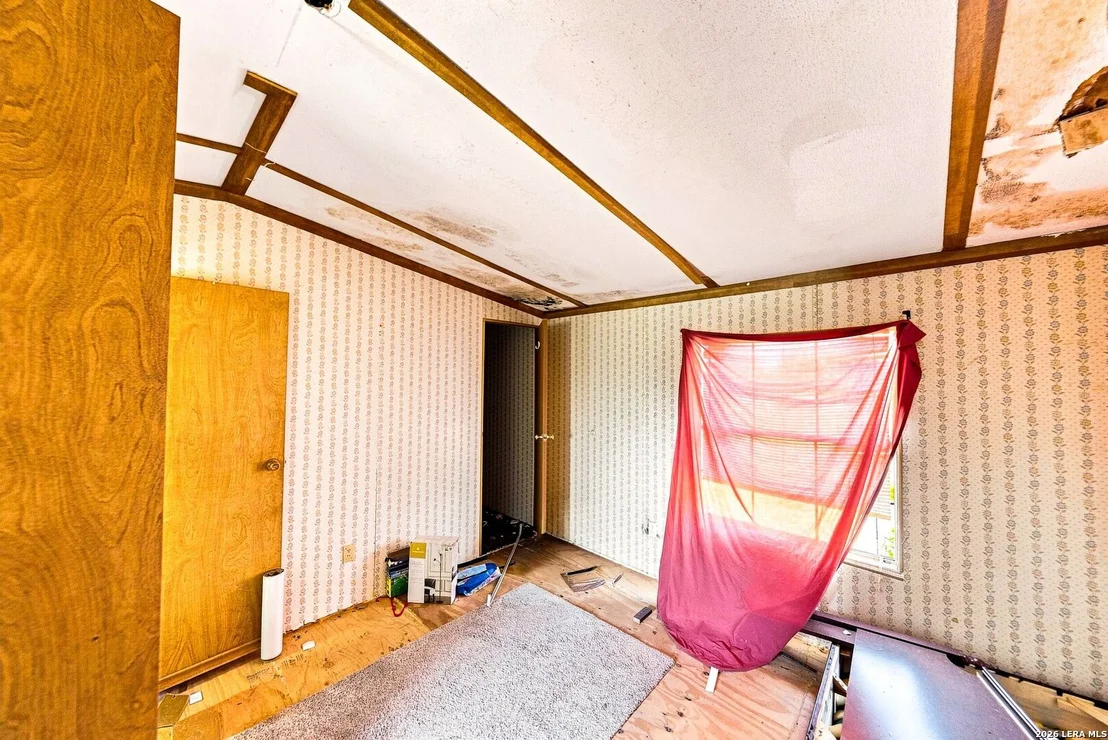 Photo of 990 Hillcrest Trl