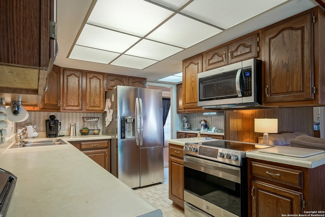 Photo of 6514 Robin Forest