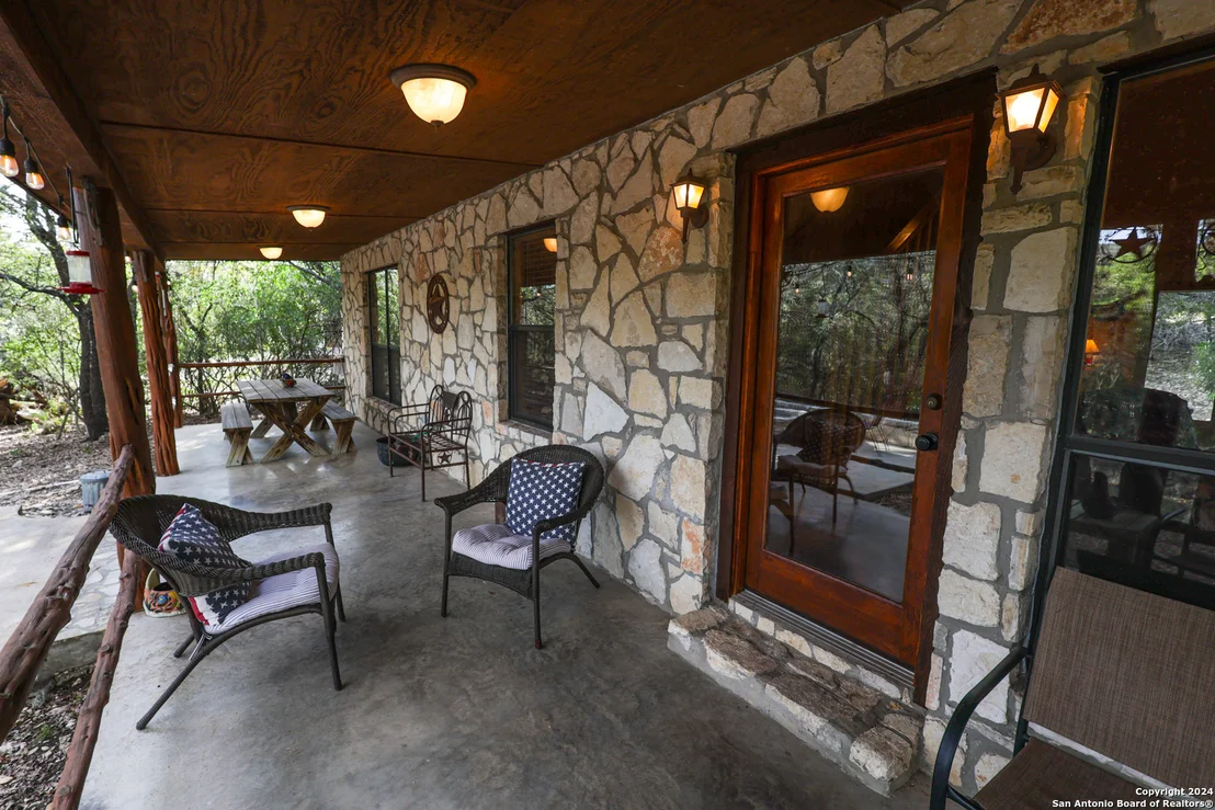 Photo of 1177 RIVER RD