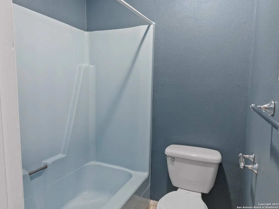 Photo of 404 WEDGEWOOD WAY