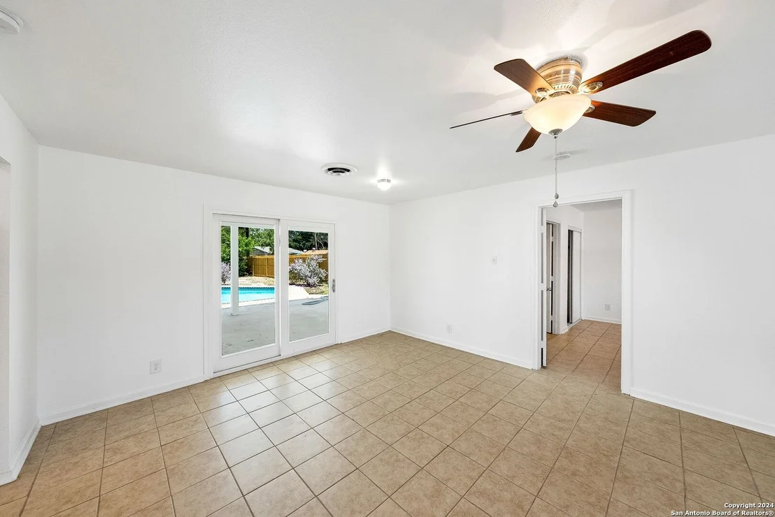 Photo of 8323 STARCREST DR