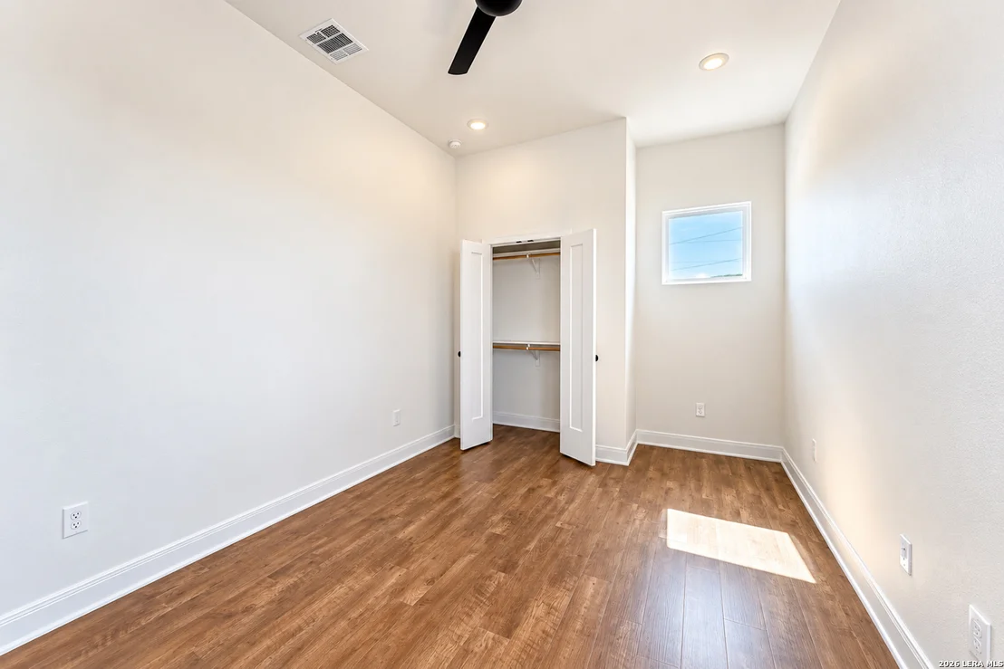 Photo of 5164 Comanche Dr