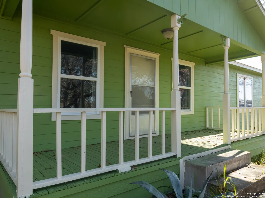 Photo of 324 OAK LN