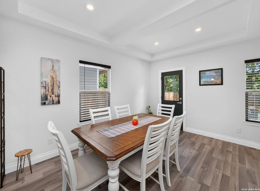 Photo of 547 Belmont