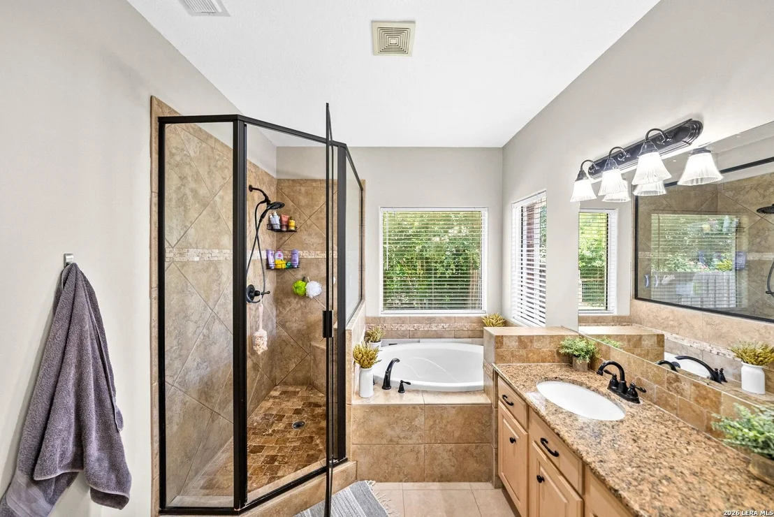 Photo of 9347 Llano Verde