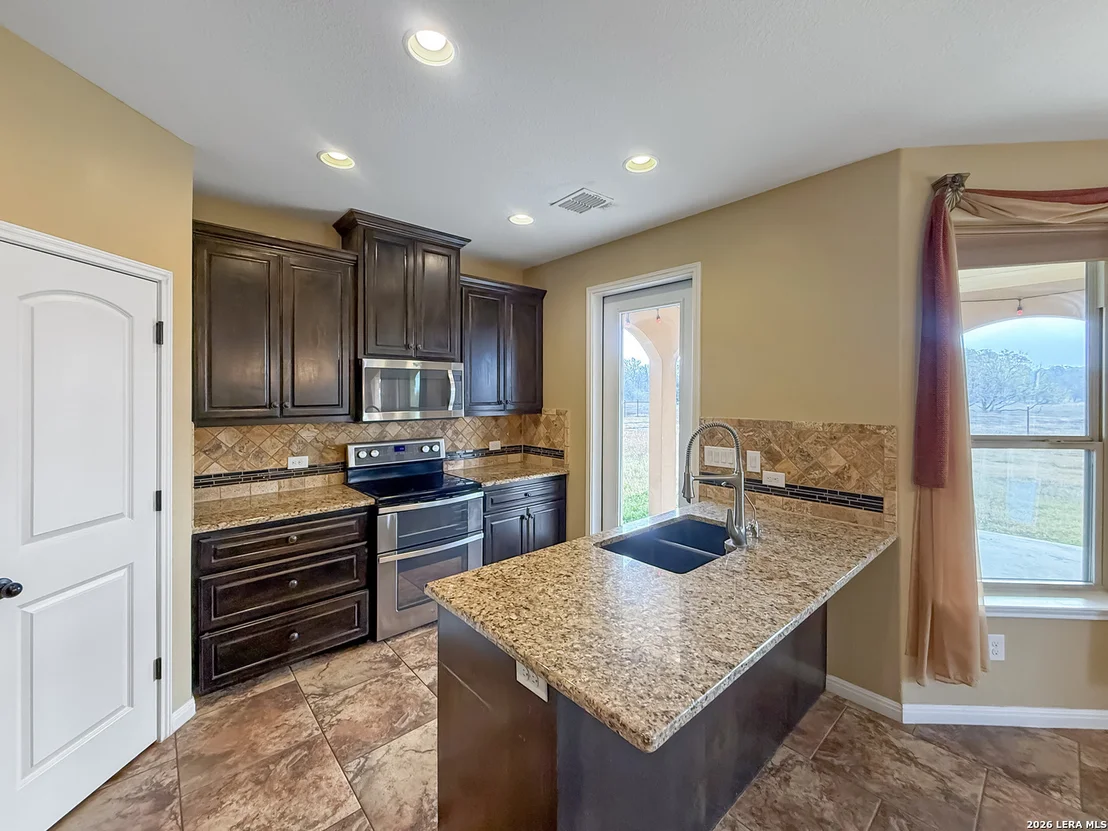 Photo of 2211 Old Lehmann Rd