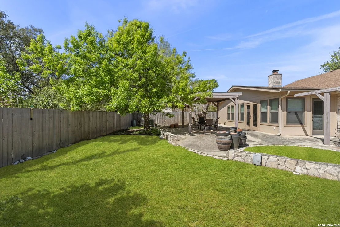 Photo of 2422 Shadow Cliff St
