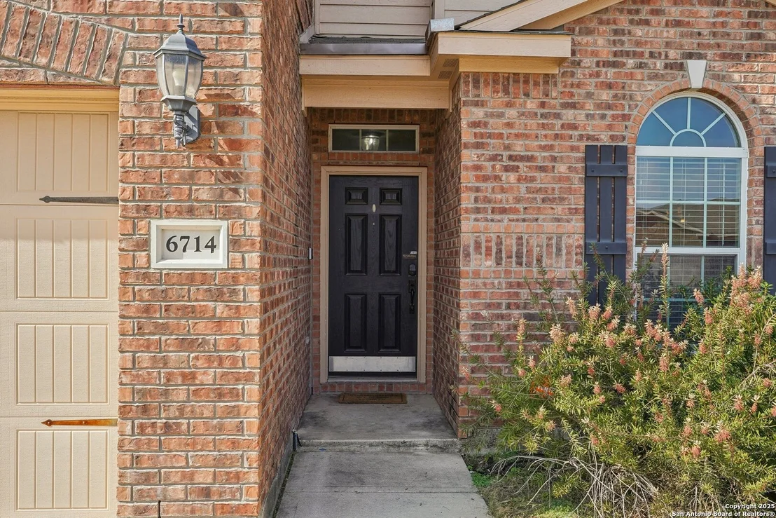 Photo of 6714 LUCKEY TREE