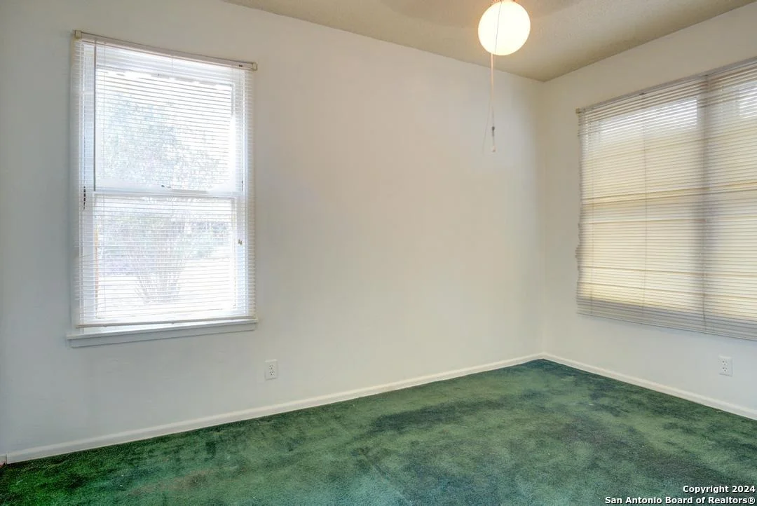 Photo of 375 Nash Blvd