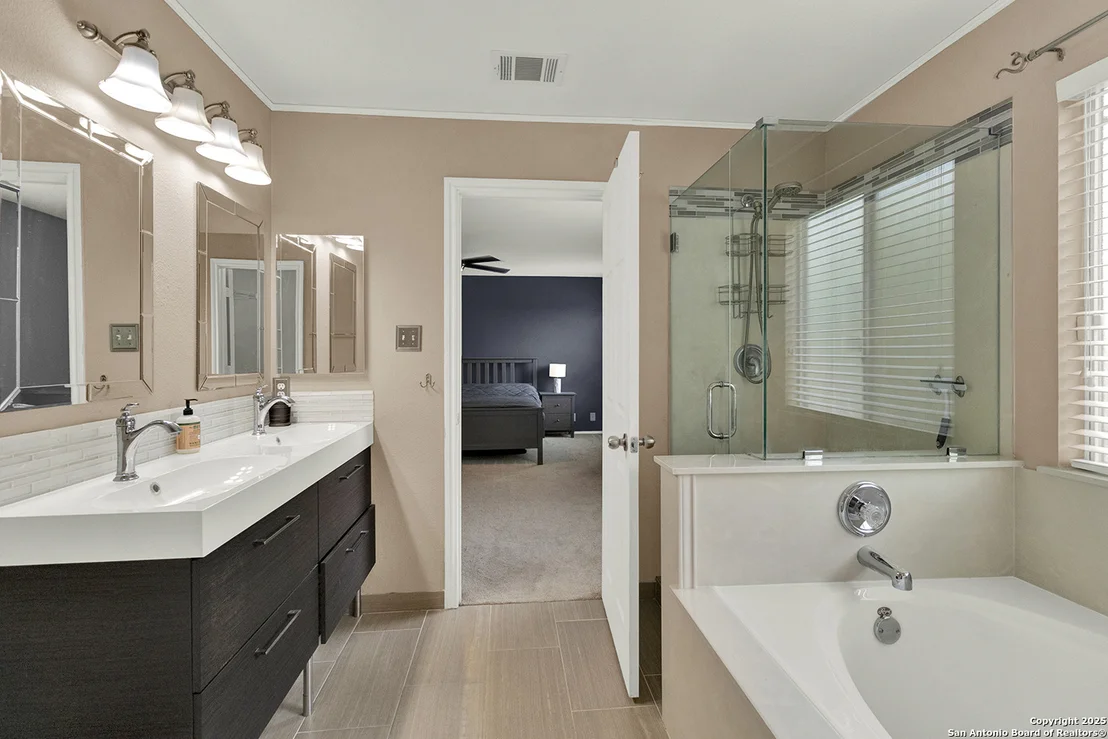 Photo of 121 Bay Willow