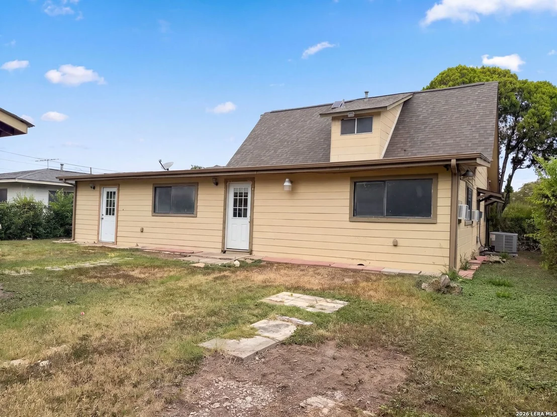Photo of 3650 VERSAILLES DR