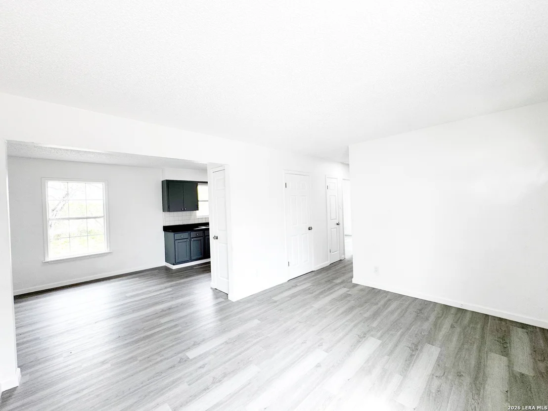 Photo of 501 CORLEY DR
