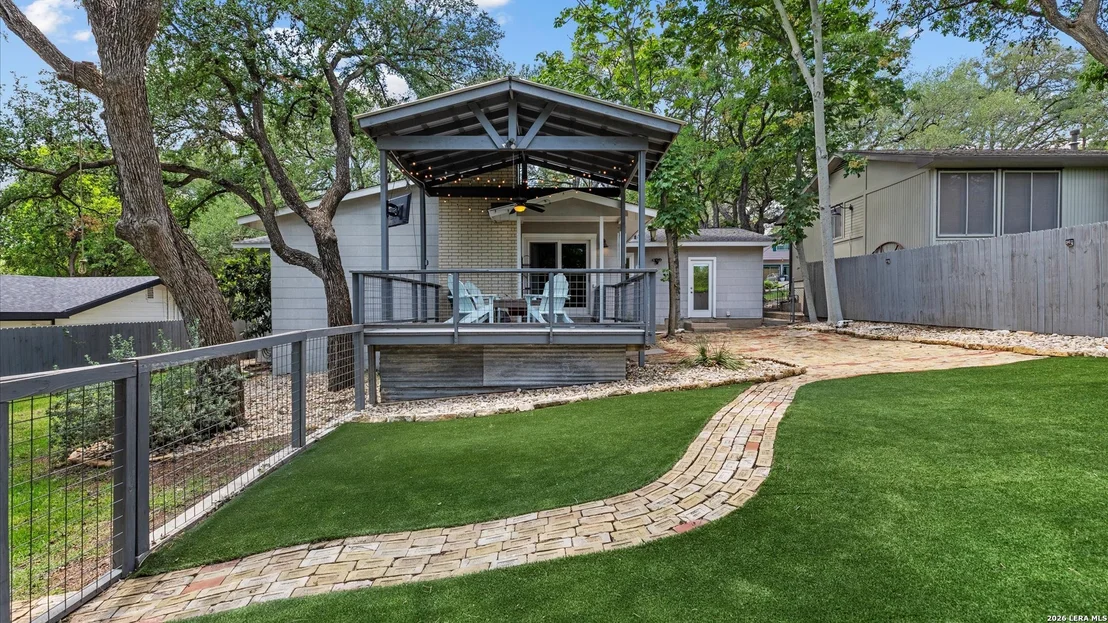 Photo of 546 PARKVIEW BLVD