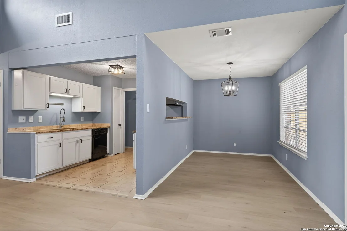 Photo of 2415 Moss Terrace