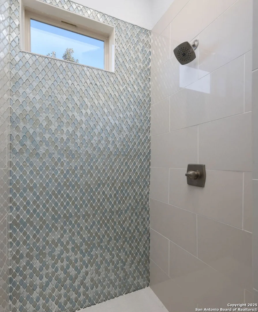 Photo of 28 BURNHAM GLN