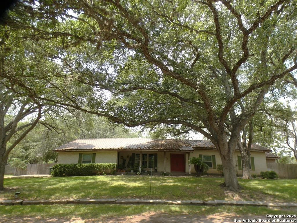 Photo of 40 Encino Loma