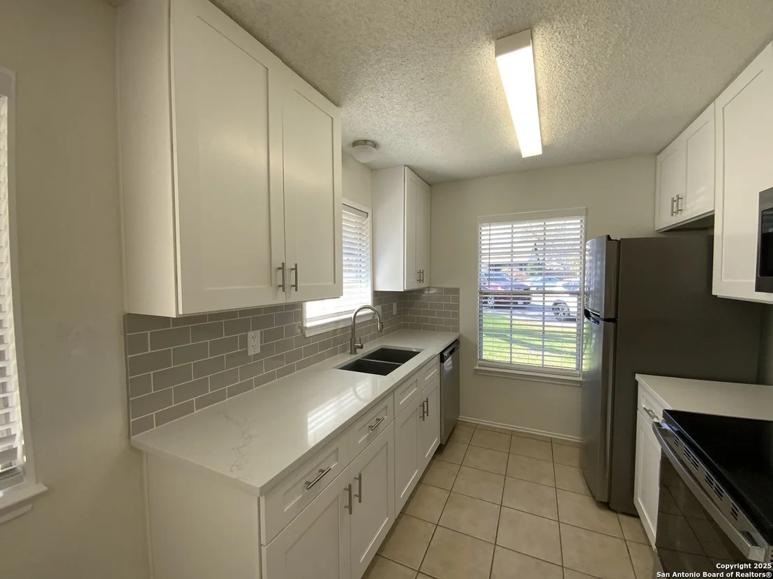 Photo of 12114 STONEY BEND ST