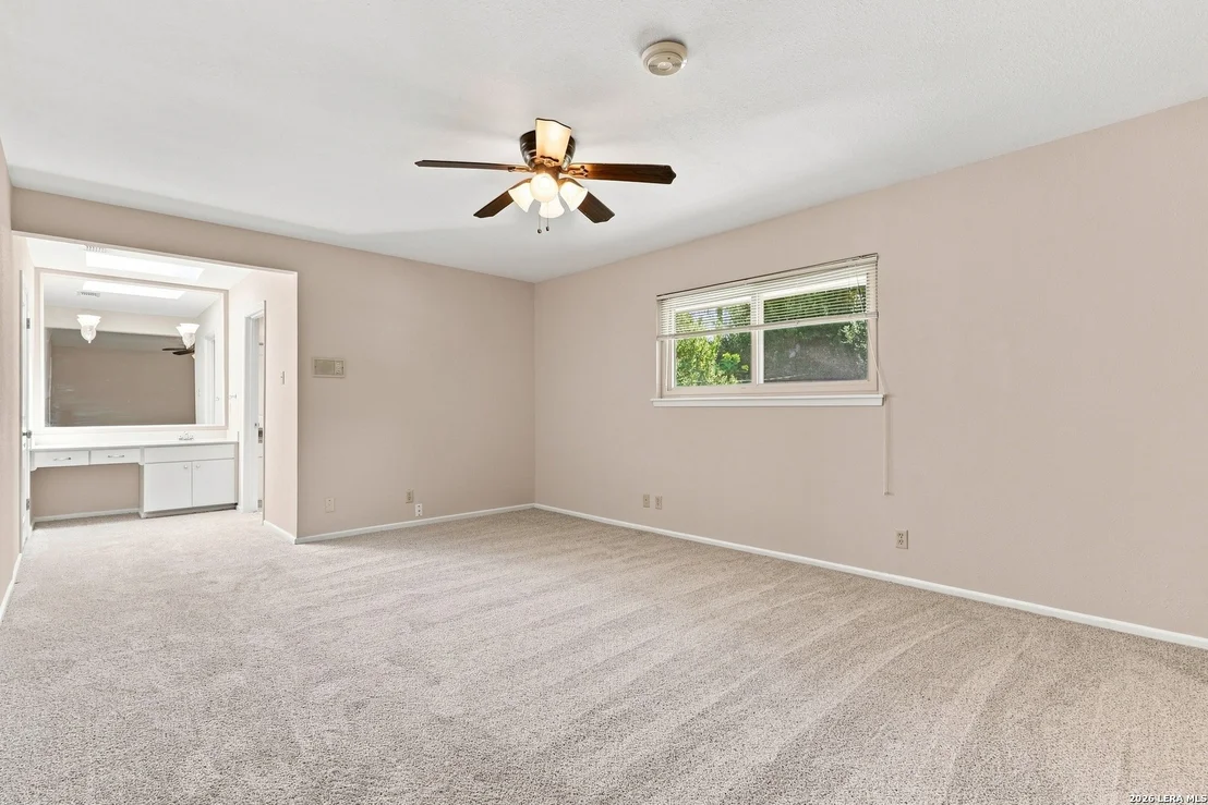 Photo of 102 IRONGATE RD