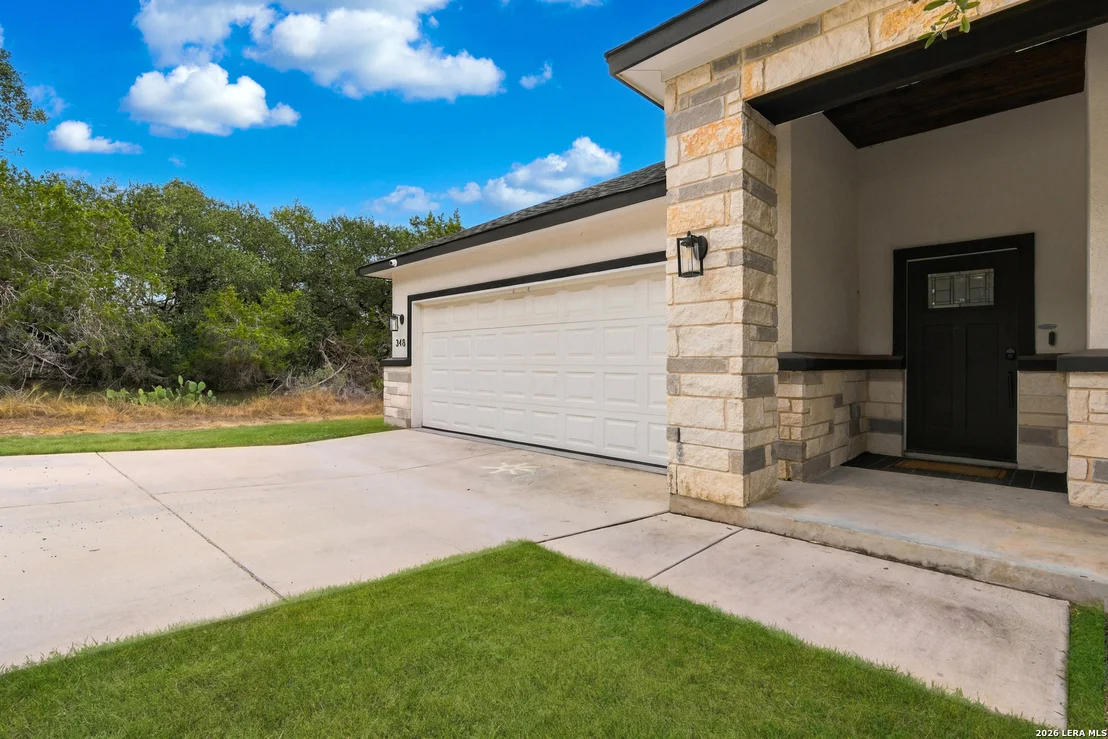 Photo of 348 FAWN DR