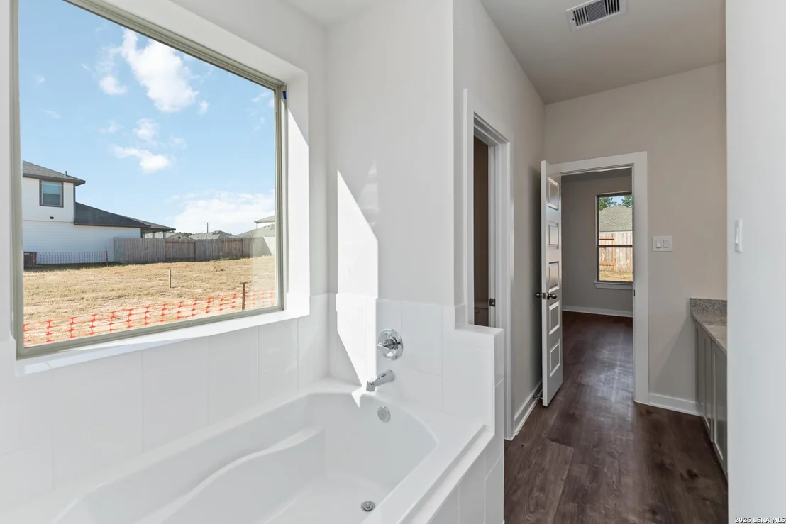 Photo of 6002 WILLOW POINT BLVD
