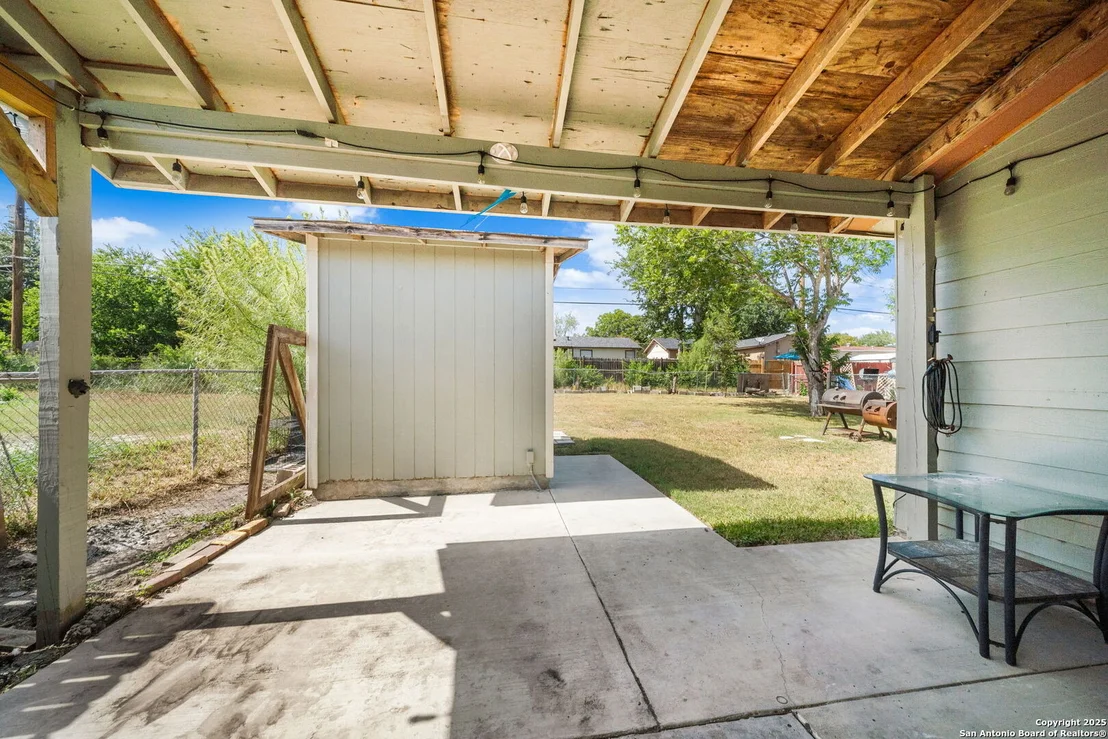 Photo of 915 Deely