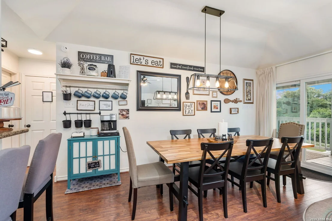 Photo of 34 river oak