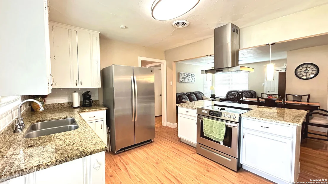 Photo of 1302 OBLATE DR