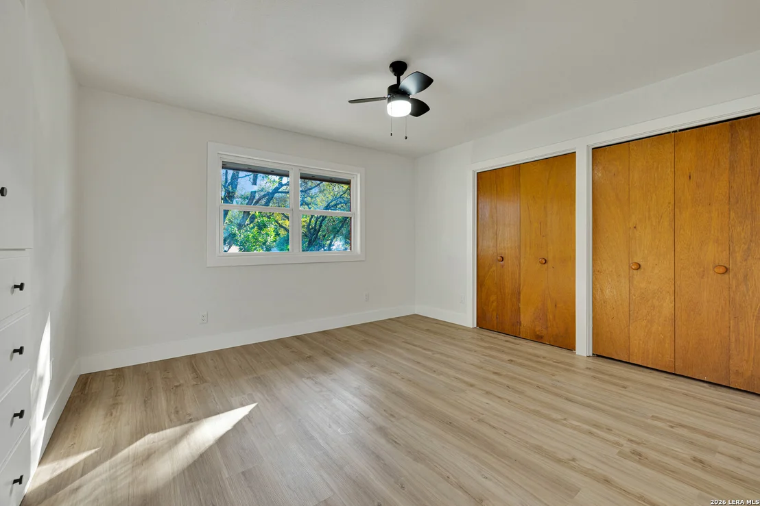 Photo of 127 Highview Dr
