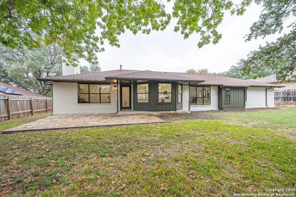 Photo of 6306 Lakewood