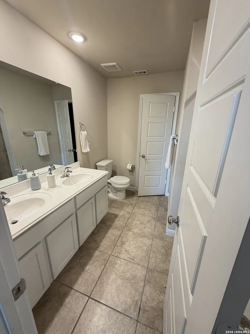Photo of 810 Retama