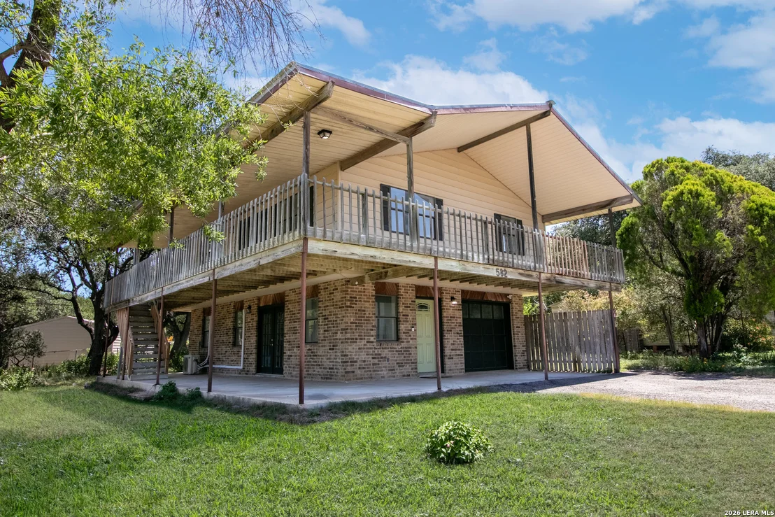 Photo of 582 Orbit Dr