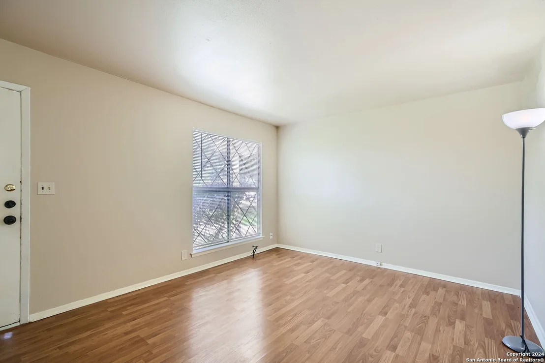 Photo of 7131 Glen Grove