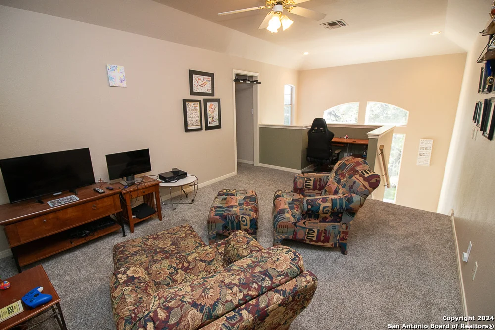 Photo of 8526 FAIRWAY TRACE DR