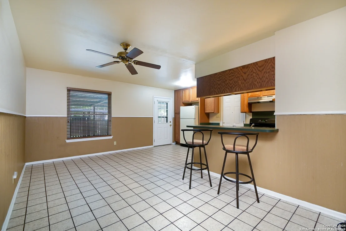Photo of 1502 VIEWRIDGE DR