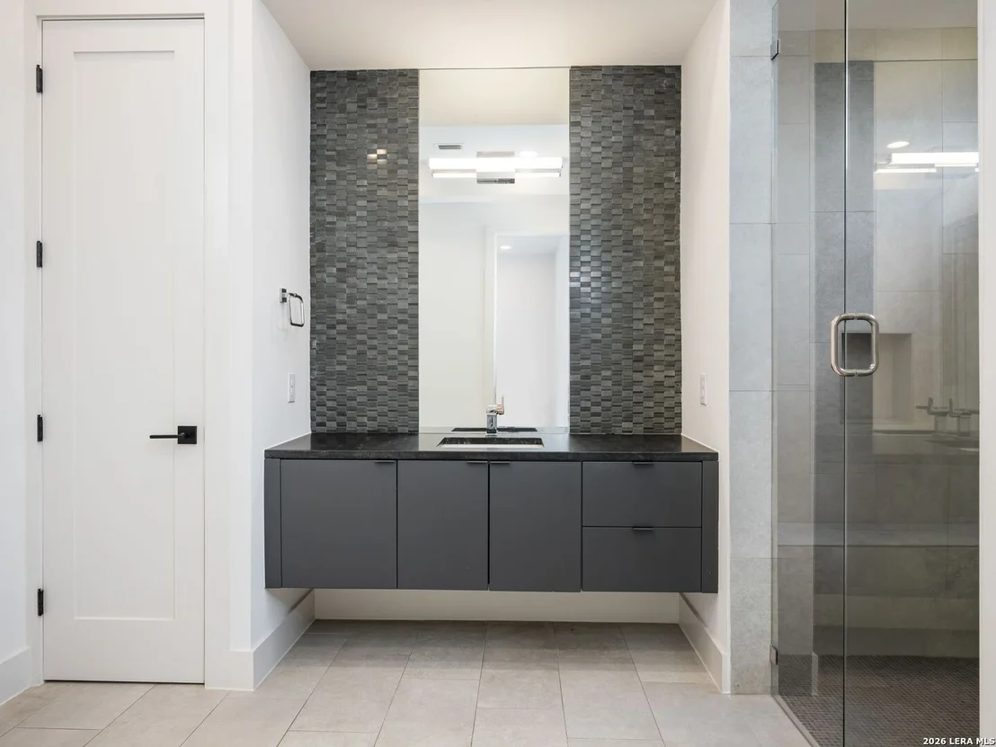 Photo of 211 Wellesley Hill