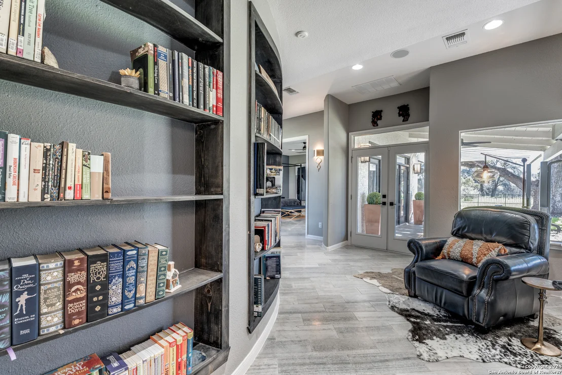 Photo of 703 Landons Way