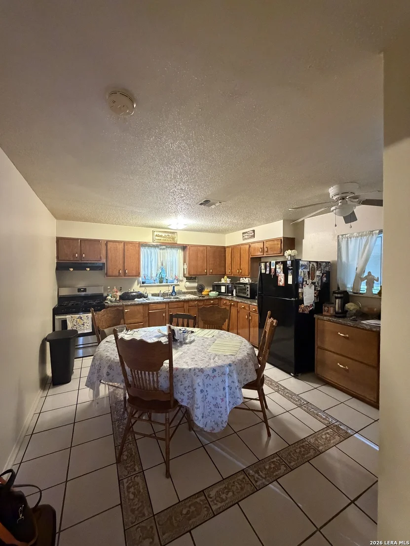 Photo of 2149 EDNA ST