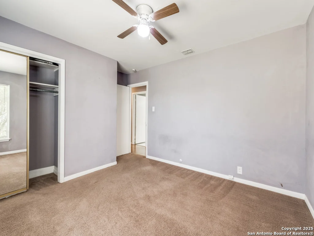 Photo of 615 Edgebrook