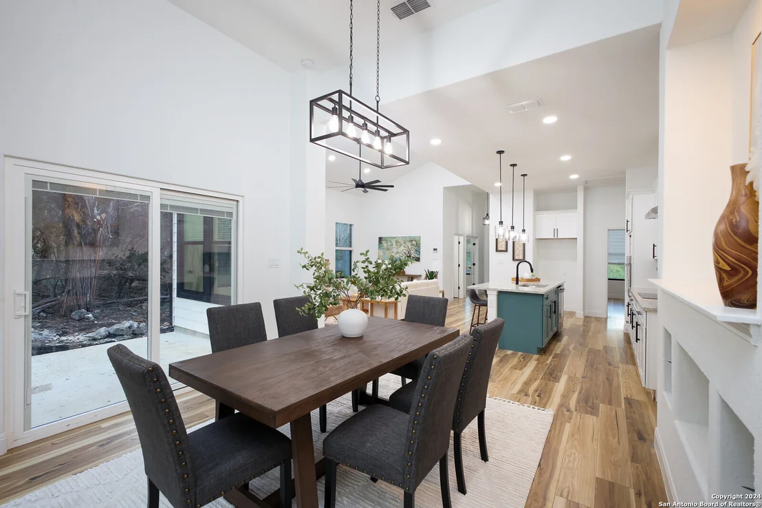 Photo of 1684 winding creek